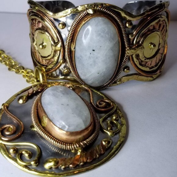 New With Tags Artisan Crafted Natural Moonstone Necklace and Cuff Bracelet SET - Picture 2 of 14